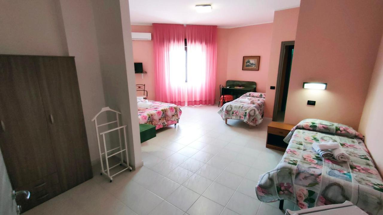 Hotel Mater Mediterranea Senorbi Exterior foto
